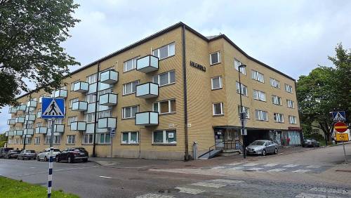 Myytävä kerrostalokaksio Vihdinkadulla Lohjan keskustassa