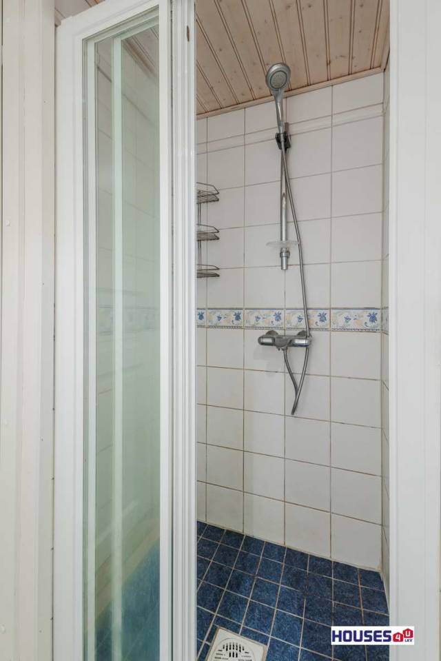 Yläkerran wc/sh